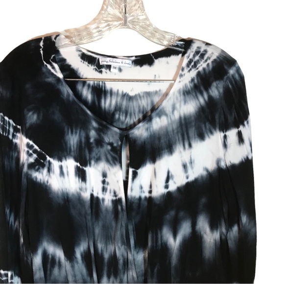 Young fabulous and broke women’s faux wrap open front tie-dye blouse size M - Picture 2 of 9